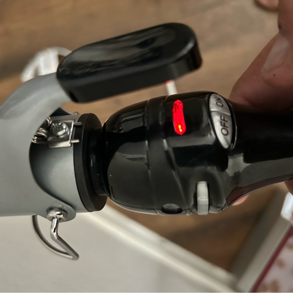 Revlon Black and Gray Hair Curler - Picture 6 of 6